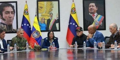 Venezuela busca apoio internacional após derrota política e militar