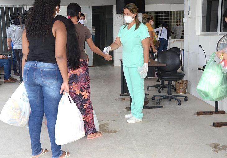 Sistema prisional retoma visitas e entrega de feiras para detentos