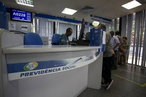 Chefias da perícia médica da Previdência Social em todo o país entregam os cargos após interferência do governo