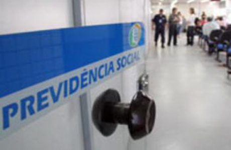 INSS libera benefícios de quem recebe acima do salário mínimo