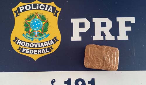 Passageiro de ônibus é preso com um quilo de pasta base de cocaína em Alagoas
