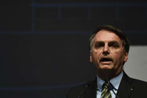 Bolsonaro critica 'silêncio' da ONU e de ONGs sobre derramento de óleo