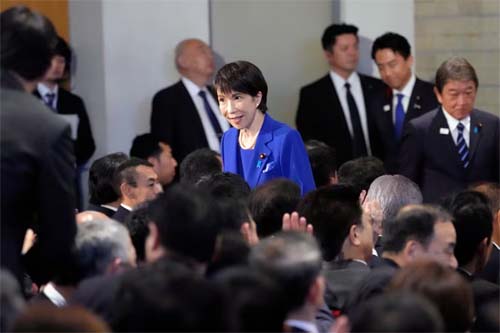 Japão prepara-se para uma liderança inédita com vitória de Sanae Takaichi no PLD