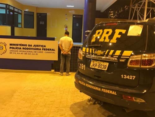 PRF prende foragidos da Justiça de Sergipe e da Paraíba