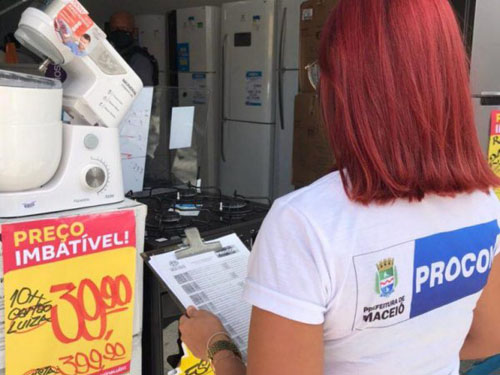Procon Maceió alerta consumidores para a compra de presentes no Dia dos Namorados