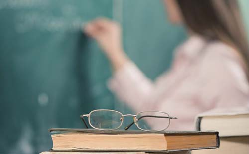 Arapiraca abre processo seletivo para de 291 vagas para educação