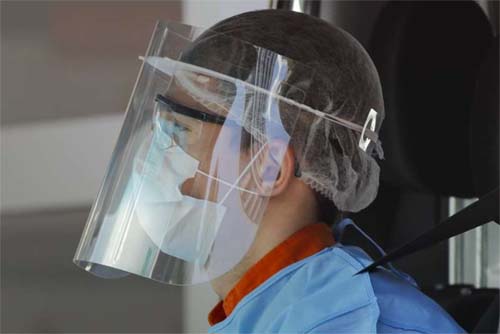 Câmara aprova compensação a profissionais incapacitados no combate à covid-19