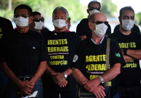 Agentes da PF fazem paralisação e pedem melhores condições de trabalho