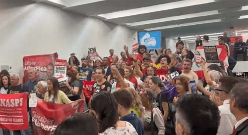 Acesso restrito ao plenário da Câmara durante debate sobre cassação de deputado