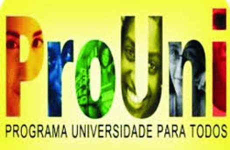 ProUni tem 50% a mais de inscritos que em 2013; maioria é mulher e negra
