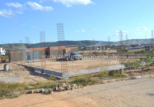 Prefeitura de União inicia construção de quadra de esportes coberta no Bairro Nova Esperança