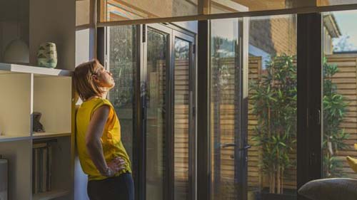 Pandemia de coronavírus: não sair de casa também pode ser prejudicial à saúde