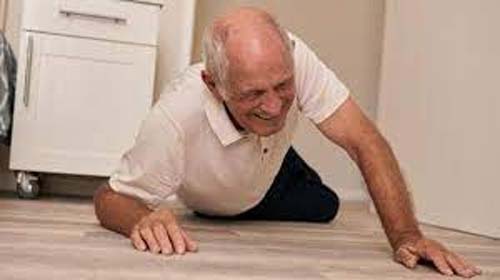 Por que mortes de idosos por quedas quae dobraram em 10 anos no Brasil