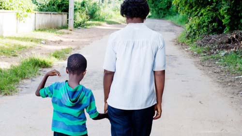 4 formas como o racismo afeta o cérebro e o corpo das crianças, segundo Harvard