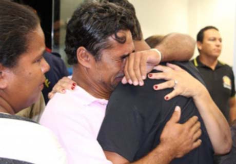 Jovens alagoanos que foram levados para o RJ retornam para Maceió