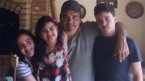 'Perdi meus três filhos para o câncer por causa de uma síndrome hereditária e hoje luto contra a doença'