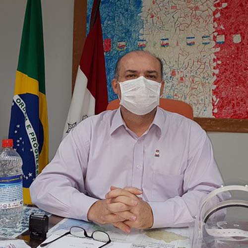 Reitor da Ufal se solidariza com estudantes e lamenta não ter dinheiro para pagar bolsas