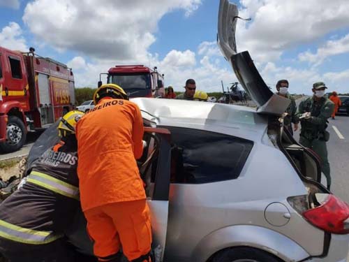 Serviço Aeromédico resgata paciente após colisão na AL-105