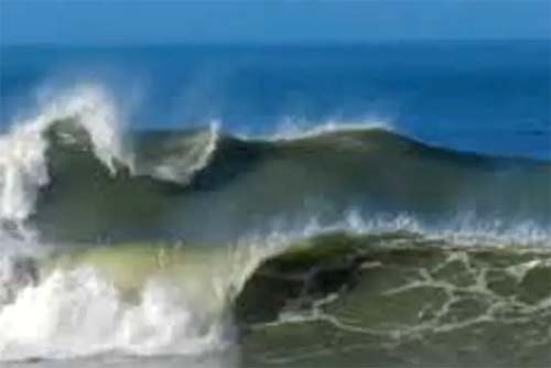 Ondas de até 2,5 metros em Alagoas: alerta de ressaca