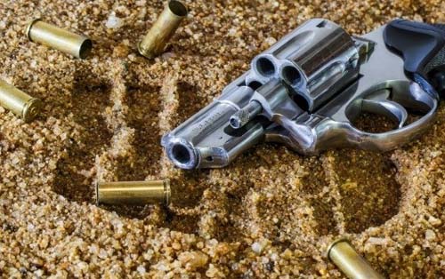 Tiroteio durante festa deixa 10 feridos nos EUA, diz imprensa local