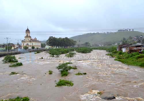 Nível das águas começa a baixar tranquilizando comunidades ribeirinhas dos rios Canhoto e Mundaú na zona da mata