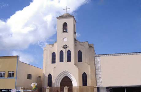 Bandidos invadem igreja em Rio Largo e atacam fiéis que rezavam