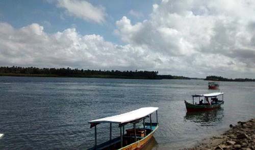 Nivel do rio São Francisco volta a subir e comerciante já desocupam a orla em Penedo