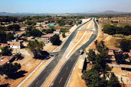 Governo inaugura 96 quilômetros de rodovia pavimentada em Goiás