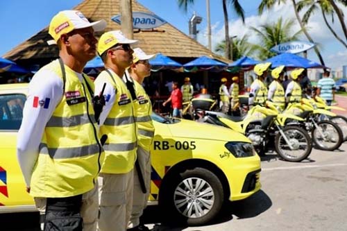 Ronda no Bairro realiza ação educativa para incentivar cumprimento do decreto estadual