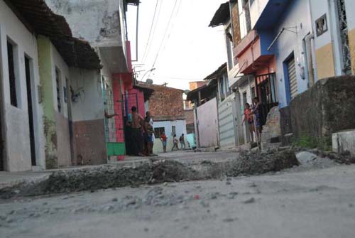 Homem invade festa para esfaquear desafeto e acaba morto em Maceió