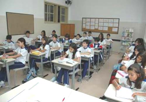 Educação abre nova seleção para contratação de monitores