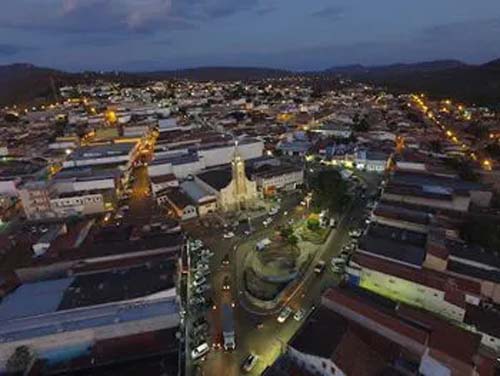 Duas pessoas ficam feridas em tiroteio no centro de Santana do Ipanema
