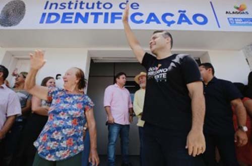 São Sebastião ganha Instituto de Identificação, acesso a povoado e mais duas escolas