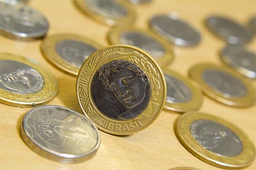 Saques da poupança somam R$ 12,662 bilhões em julho, recorde para o mês