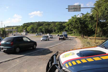 Motorista morre após bater no parapeito de ponte em Satuba, AL