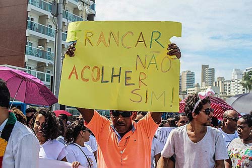 Cortes em programas de saúde mental reacendem lógica de manicômios, diz pesquisadora