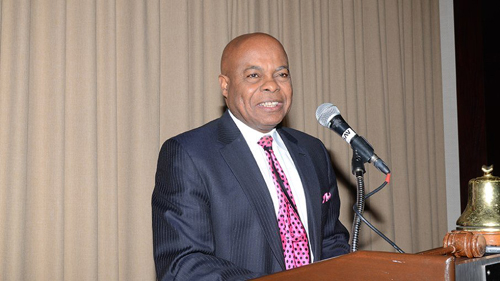 Juiz é detido após ser confundido com suspeito 30 anos mais jovem, no Canadá