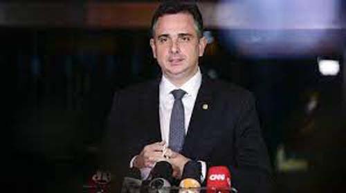 Presidente do Senado diz que não aceitará retrocesso nas eleições, após declarações de Bolsonaro