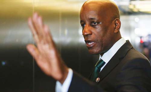 Presidente da Fundação Cultural Palmares afirma que concorda com chibatadas como pena para pichação