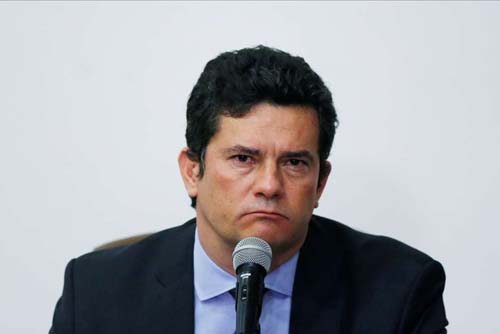 Sentença de Moro é anulada e juiz condena 2 ex-Petrobras