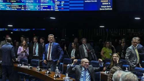 Senado aprova mudança na Lei da Ficha Limpa que reduz tempo de inelegibilidade