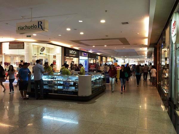 Shoppings abrem durante o carnaval em Maceió e tem até estacionamento grátis