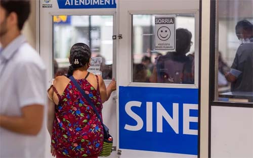 Sine Maceió oferece mais de 200 vagas de emprego nesta segunda-feira (22)