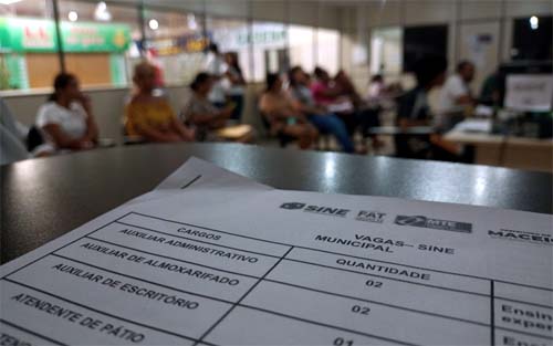 Sine Maceió oferta 380 vagas de empregos e 21 de estágios nesta semana