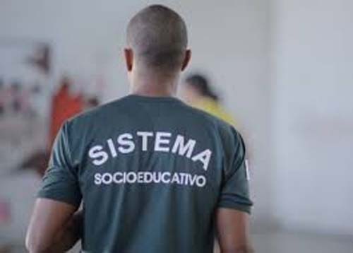 Projeto quer dobrar período de internação de adolescentes infratores