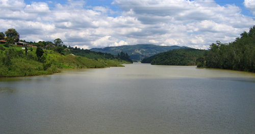 Desmatamento e fenômeno La Niña põem em risco abastecimento hídrico e elétrico no País