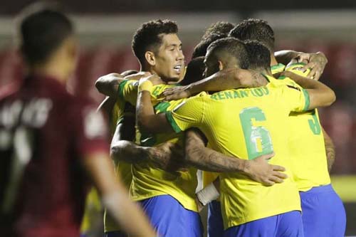 Jogadores da Seleção Brasileira de futebol decidem disputar Copa América