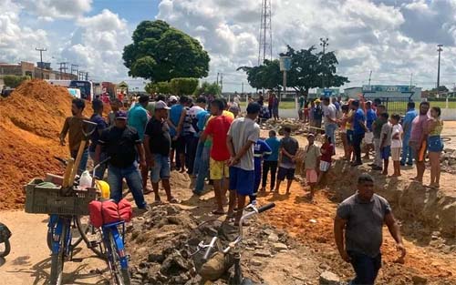 Uma pessoa morre e outra é socorrida após ficarem soterradas em obra de saneamento em AL