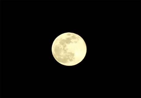 Última superlua do ano acontecerá na noite de hoje