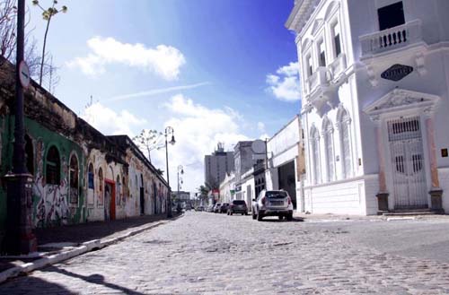 Rua Sá e Albuquerque será interditada para reparos na via